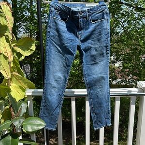 Grant Boyfriend Mid-Rise Ankle Jeans